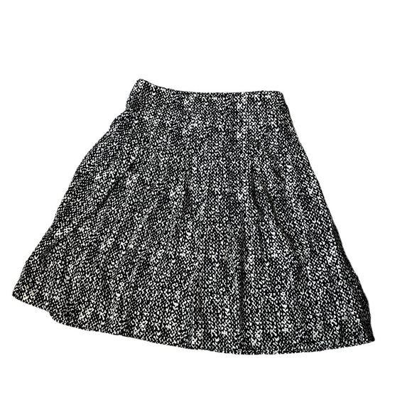 Talbots Black White Patterned Pleated Silky Knee Length Full Mini Skirt SizeMP - Picture 7 of 15
